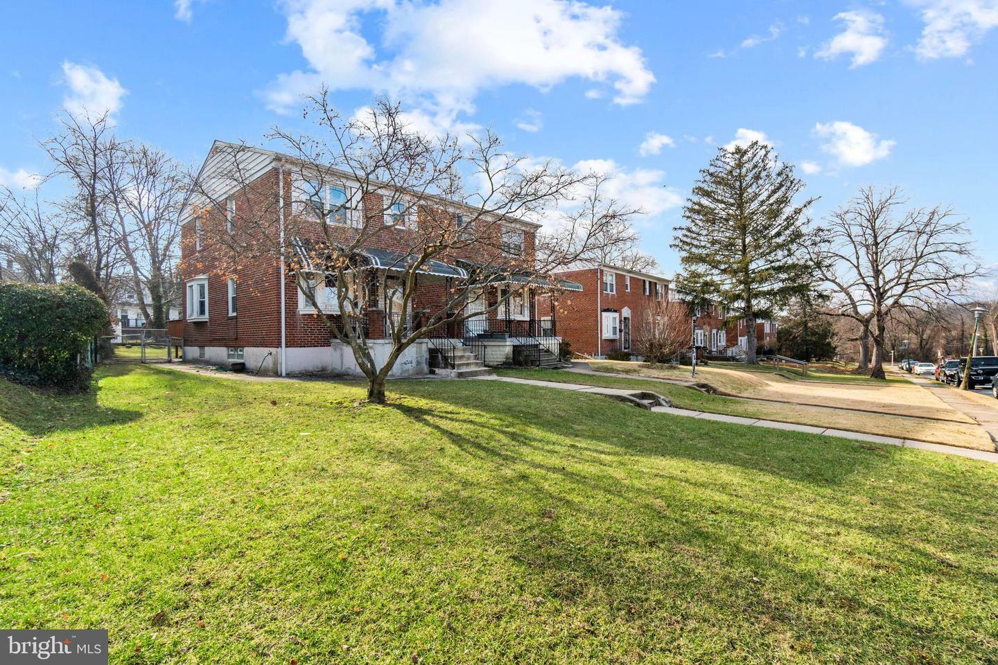 Property Photo:  2211 Cloville Avenue  MD 21214 