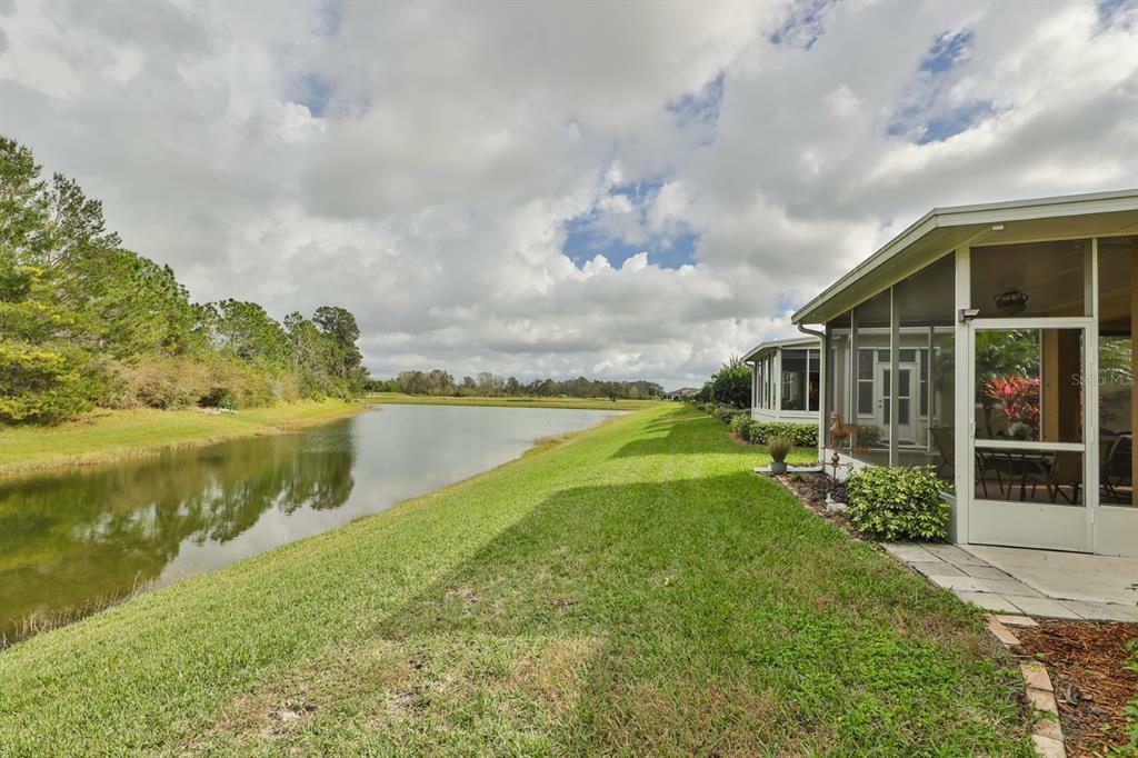Property Photo: 2307 Oakley Green Drive FL 33573