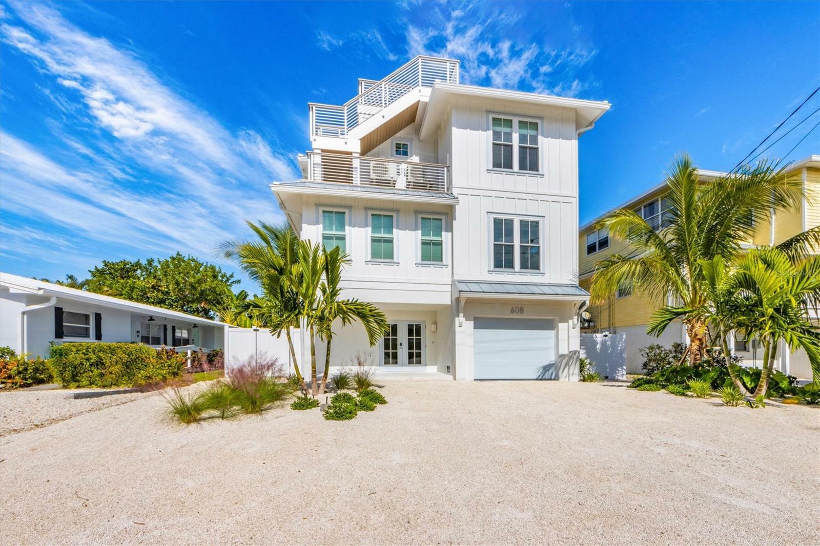 Property Photo: 608 Rose Street FL 34216