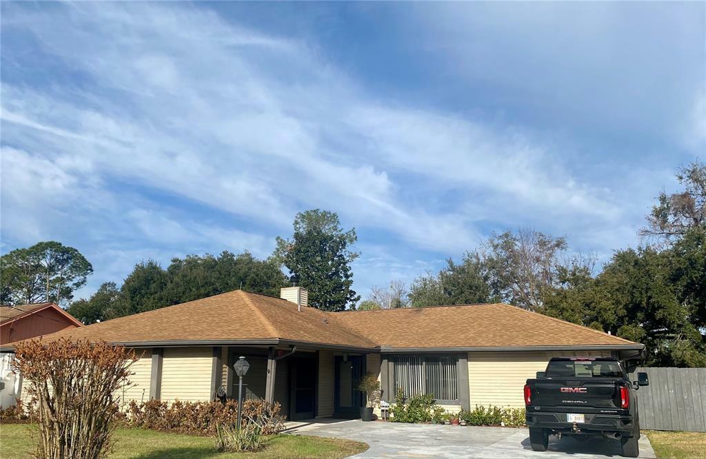 Property Photo:  99 Fleetwood Drive  FL 32137 