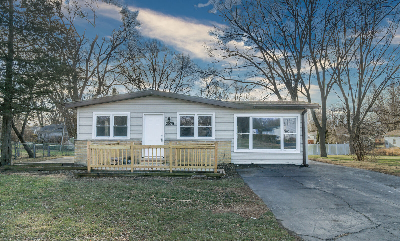 Property Photo:  2039 Cherry Avenue  IL 60133 