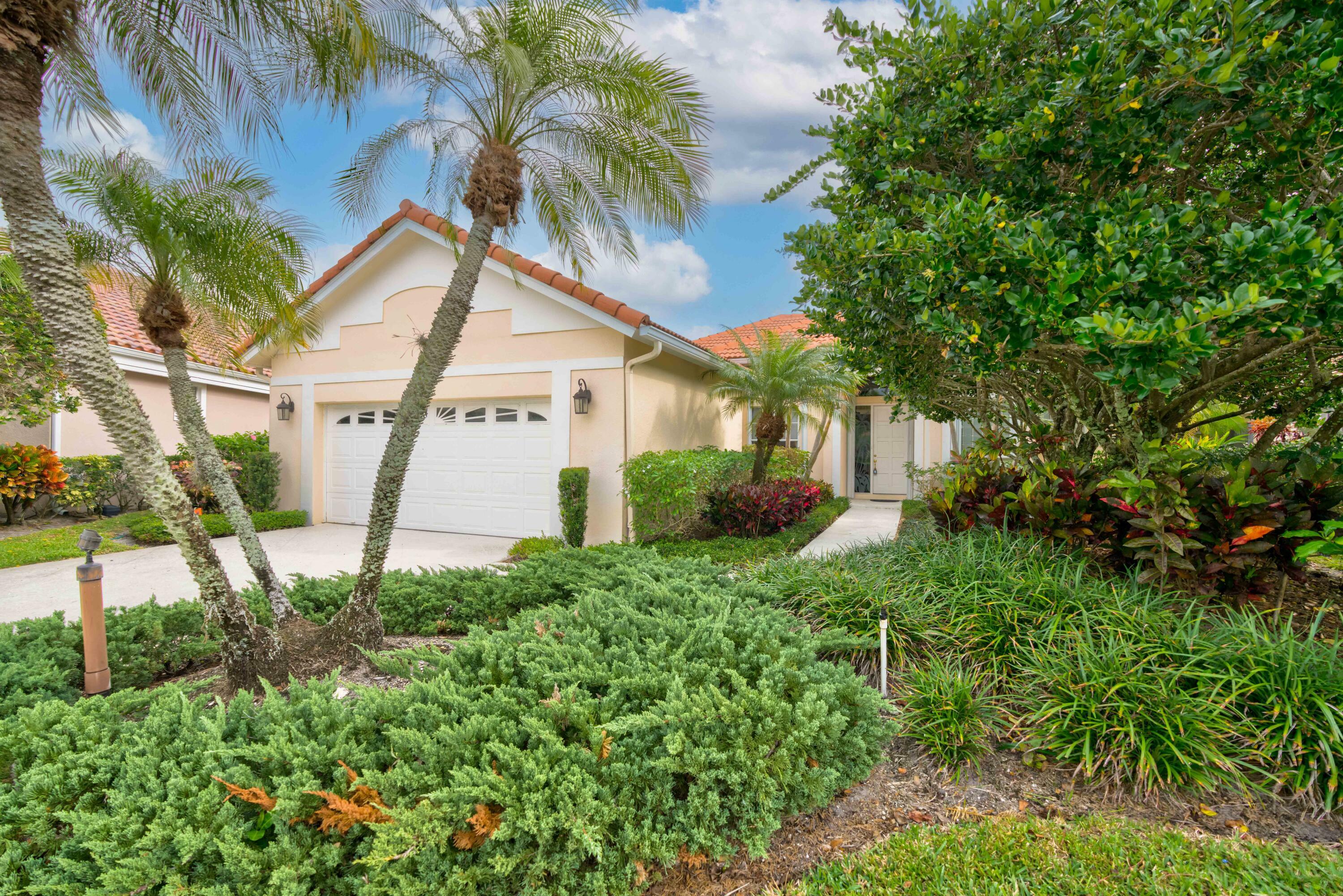 Property Photo:  513 Eagleton Cove Trace  FL 33418 