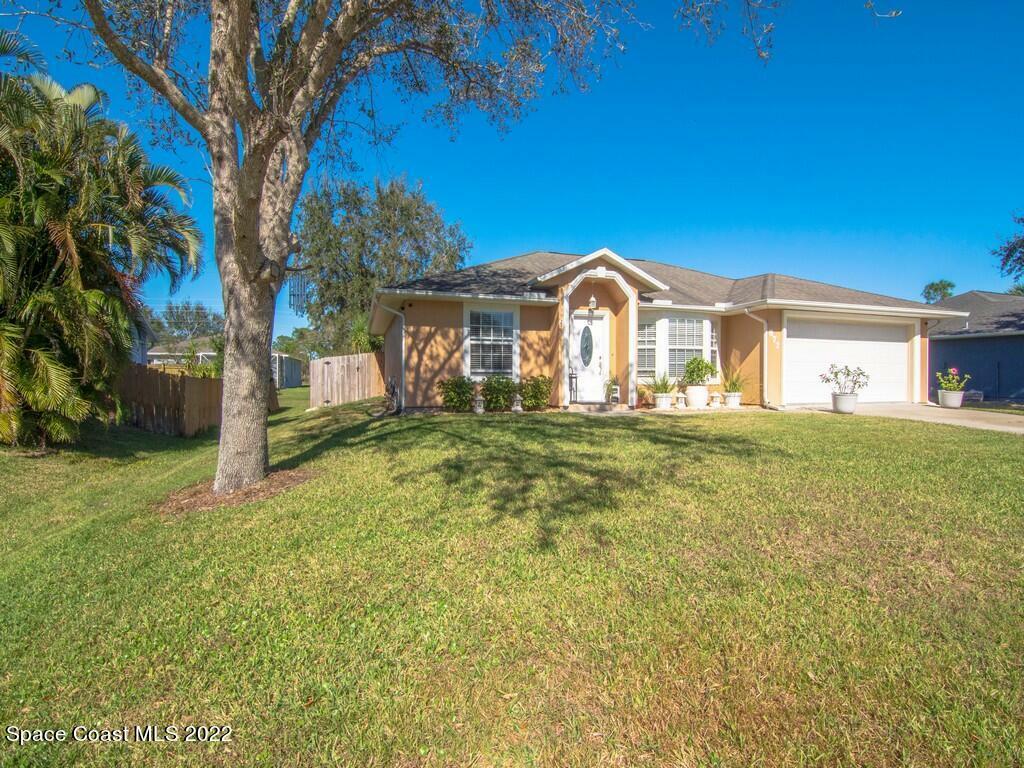 Property Photo:  872 Jordan Avenue  FL 32958 