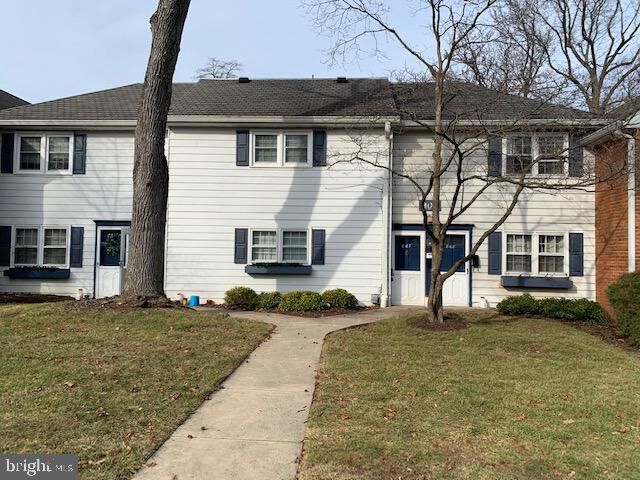 Property Photo:  807 Yardley Commons  PA 19067 