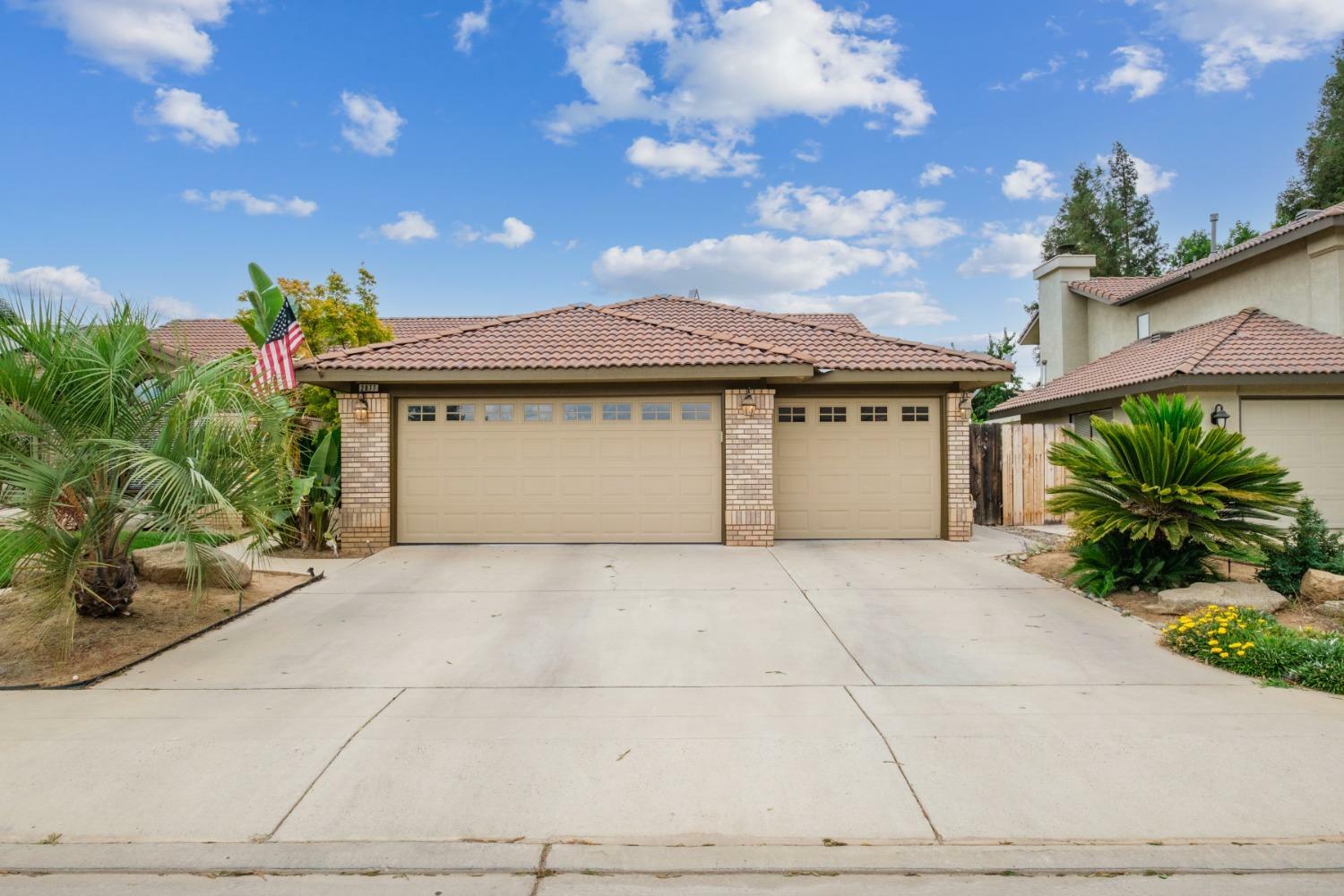 Property Photo: 2077 Gibson Avenue CA 93611