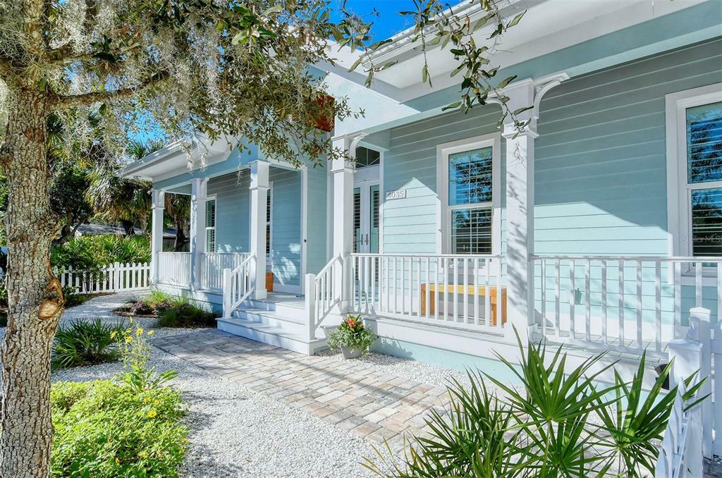 Property Photo:  4035 Sarasota Avenue  FL 34234 