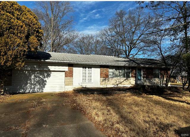 Property Photo: 1263 Mead Drive MO 63137