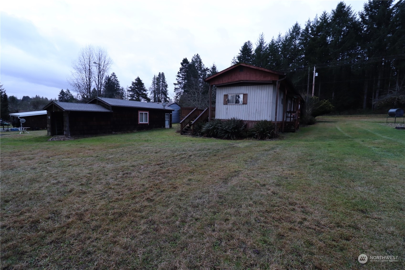 Property Photo:  806 King Road  WA 98596 