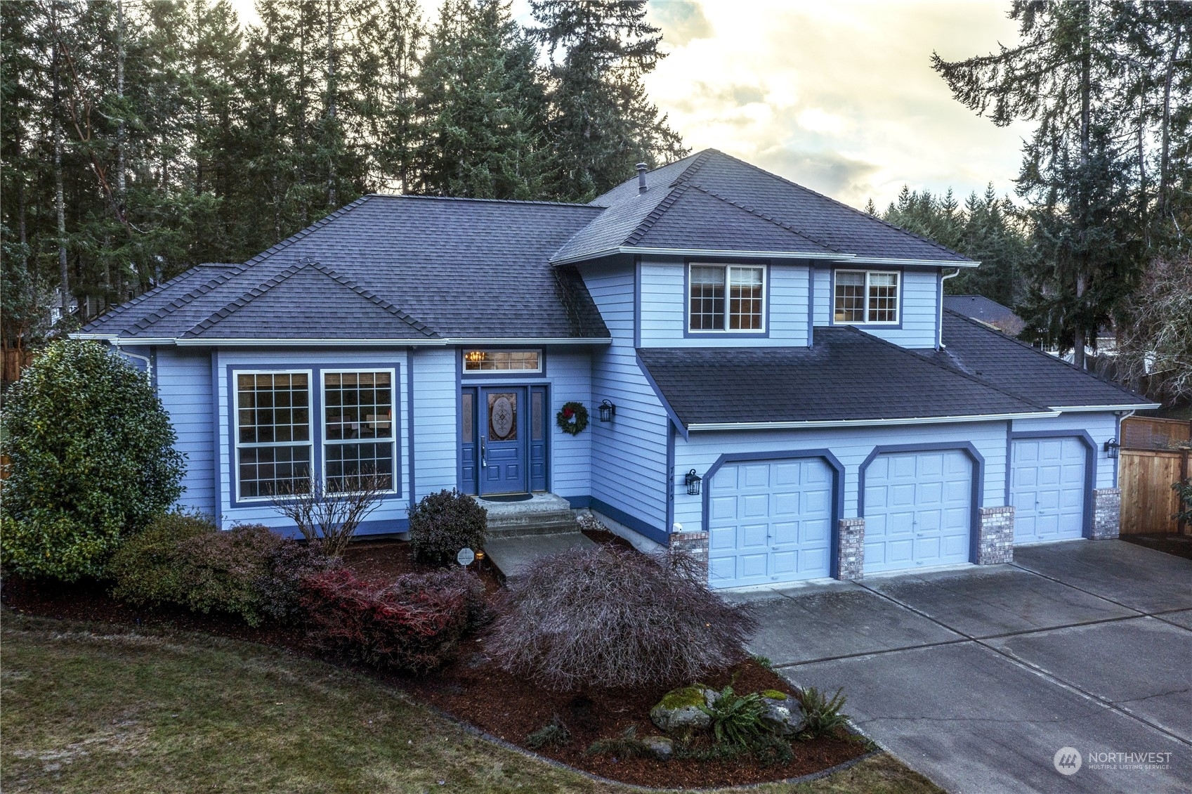 Property Photo:  7415 Deerfield Park Drive NE  WA 98516 