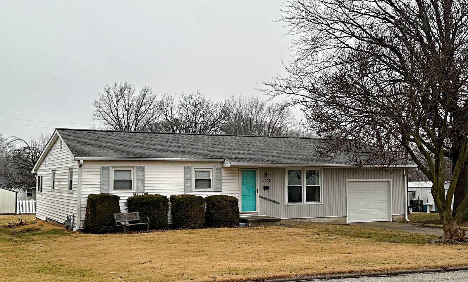 Property Photo: 1207 NE 4th Street IN 47501