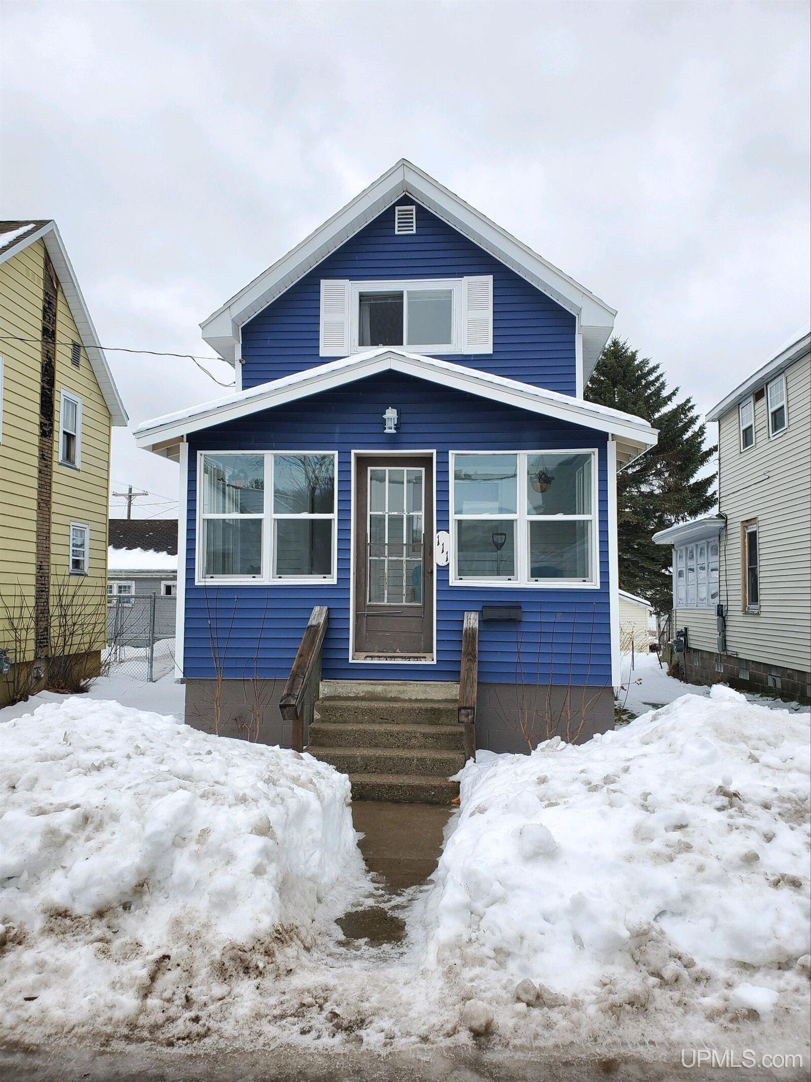 Property Photo:  111 Chestnut  MI 49862-0000 