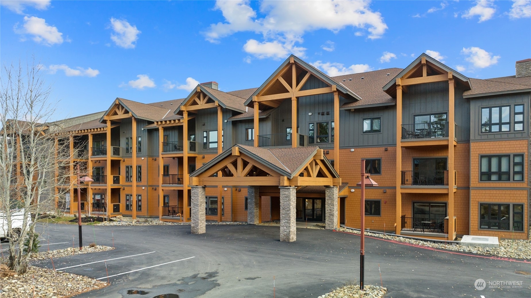 Property Photo: 3760 Suncadia Trail 110 WA 98922