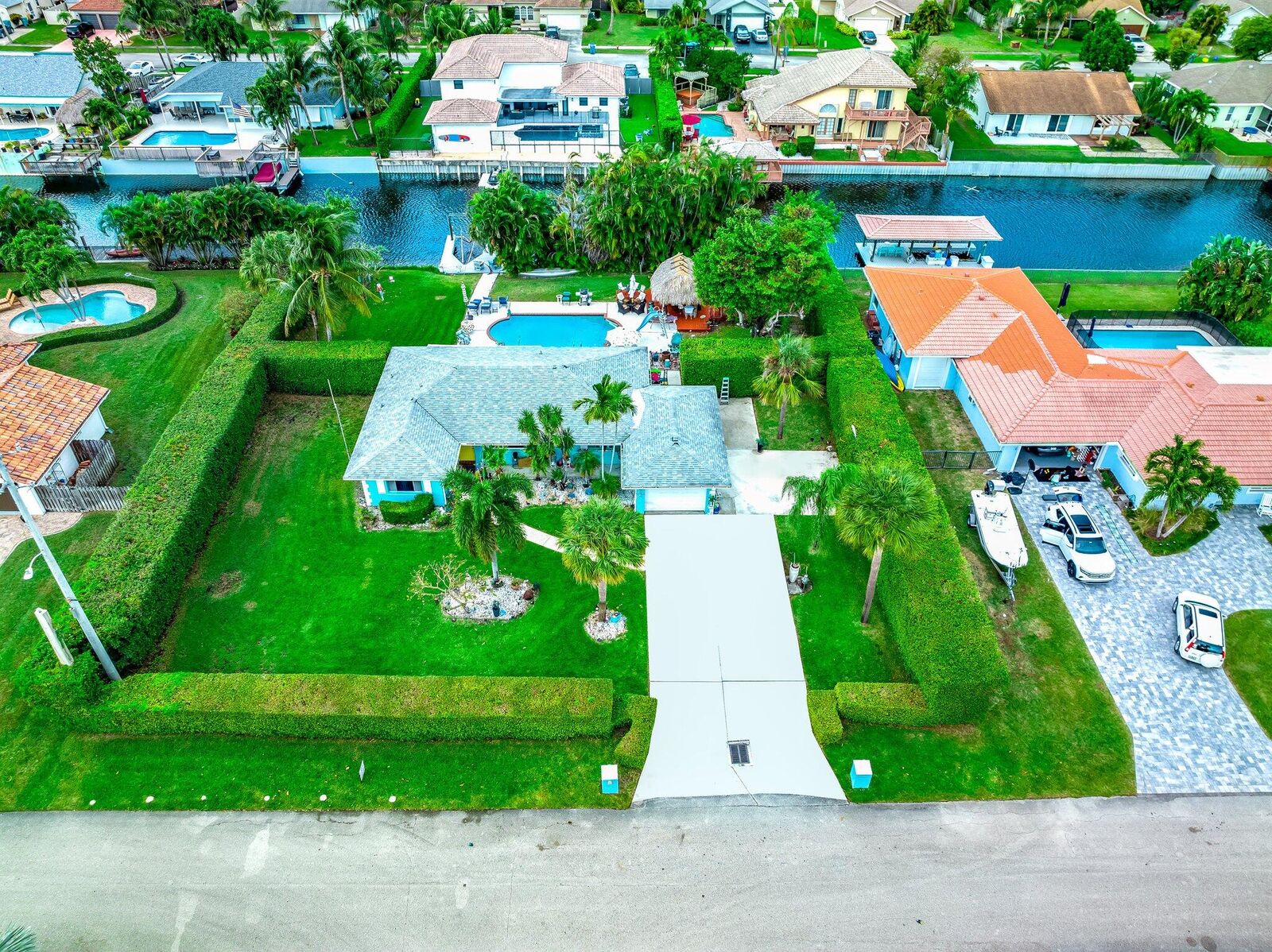 Property Photo:  3605 S Lake Drive  FL 33435 