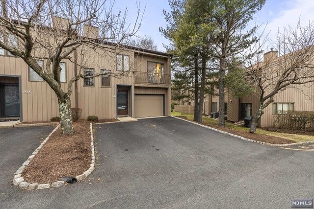 Property Photo:  939 Stephanie Drive  NJ 07006 