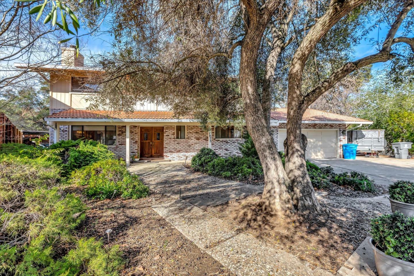 Property Photo: 1075 Milky Way CA 95014
