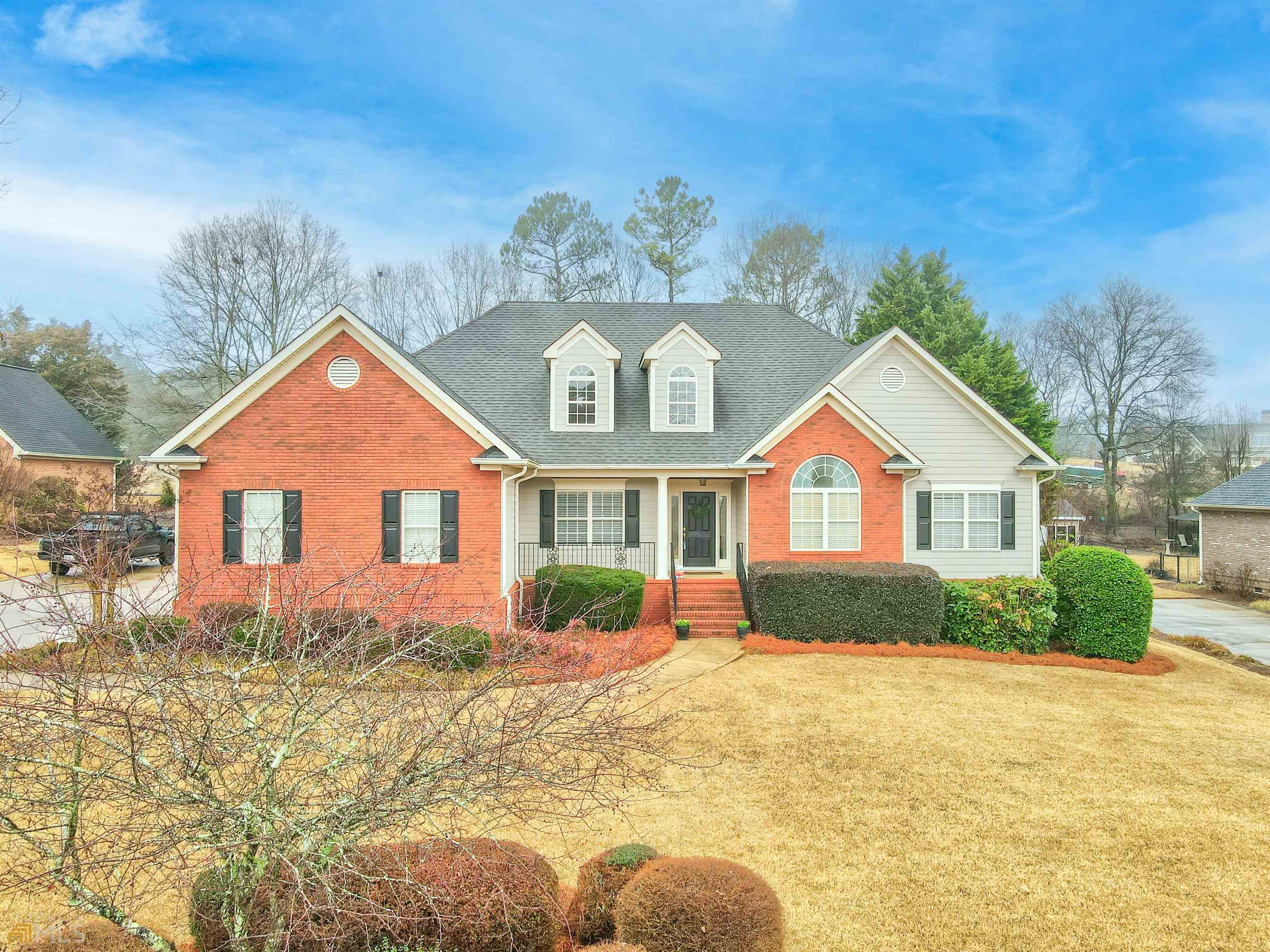 Property Photo:  104 SE Etowah Drive  GA 30161 