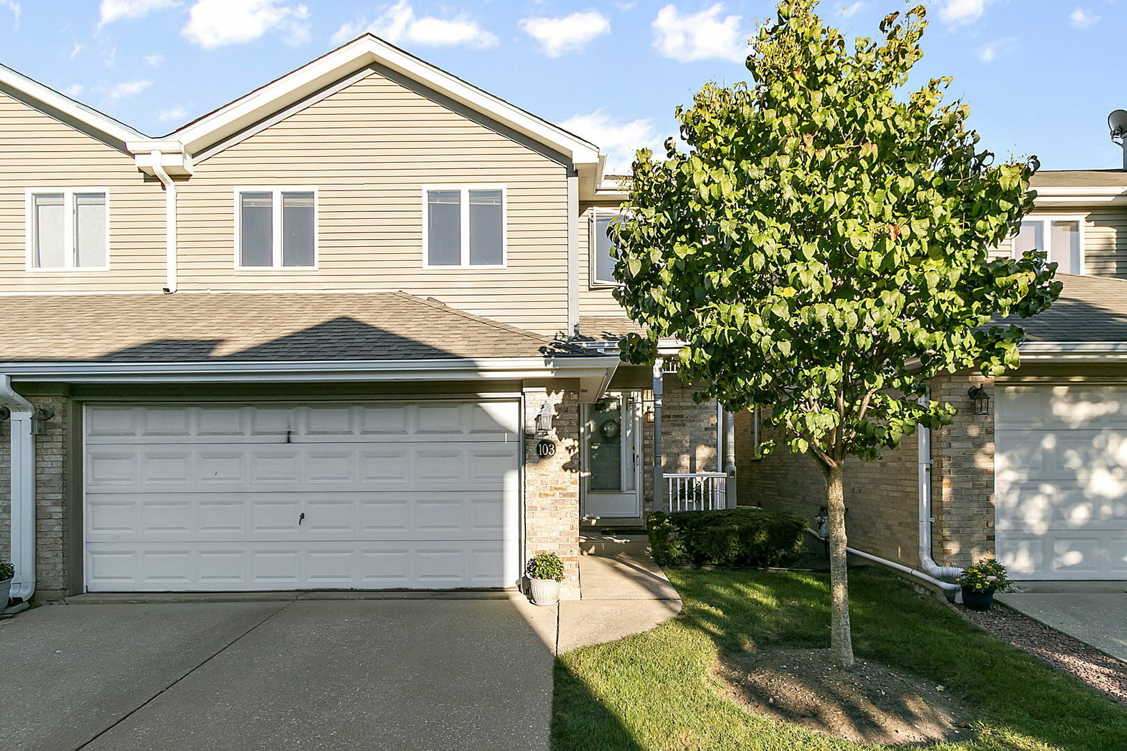 Property Photo: 103 Quail Drive IL 60525