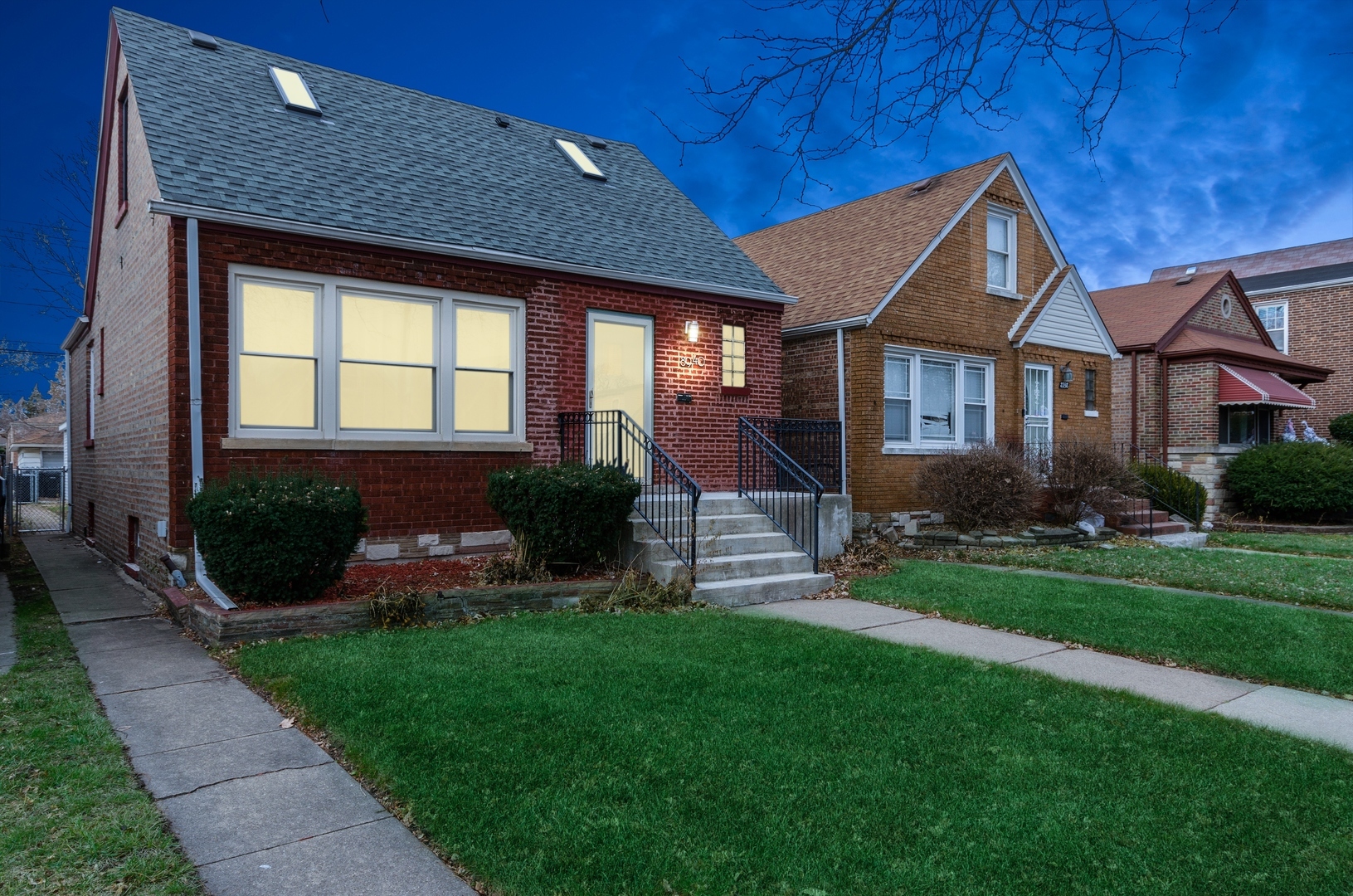 Property Photo:  8940 S Jeffery Boulevard  IL 60617 