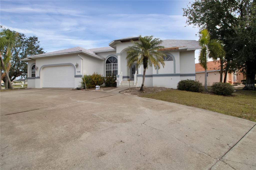 Property Photo: 748 Aqui Esta Drive FL 33950