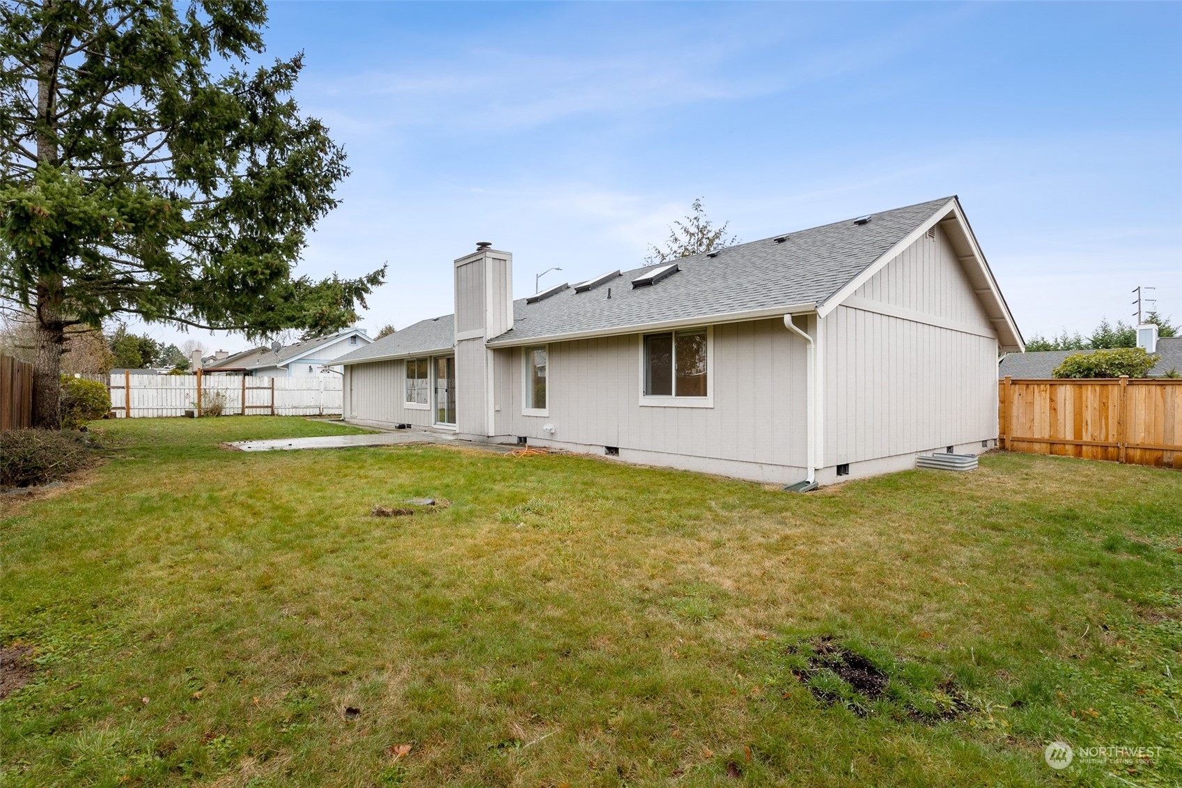 Property Photo:  113 117th Street E  WA 98445 