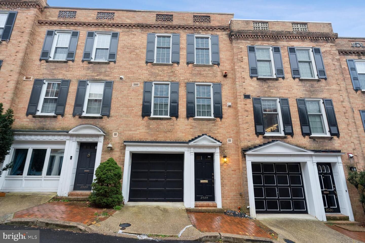 Property Photo:  2528 Queen Annes Lane NW  DC 20037 