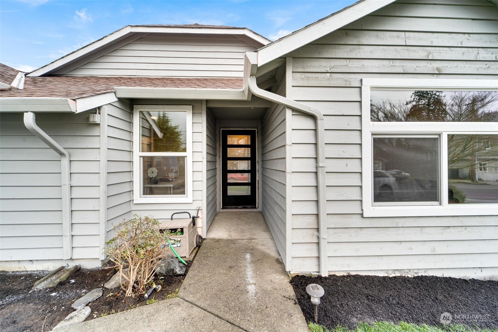 Property Photo:  709 90th Street SW  WA 98204 