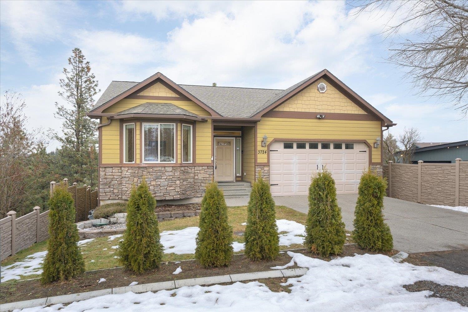 Property Photo: 3724 W Grandview Ave WA 99224