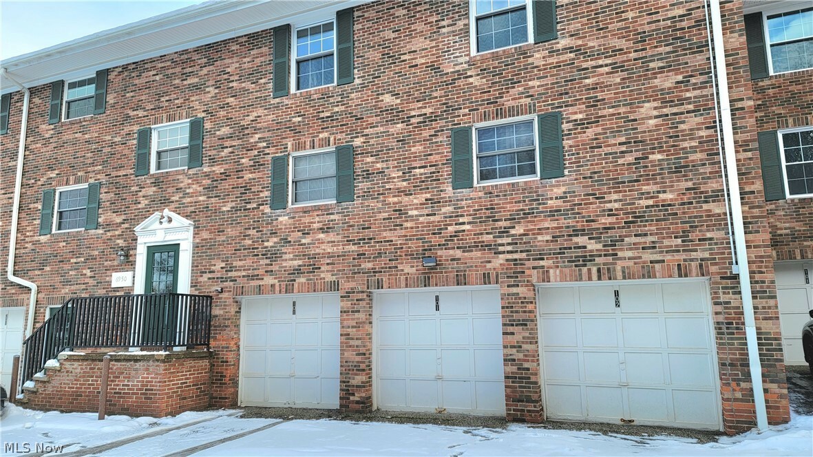 Property Photo:  6950 Carriage Hill Drive 201  OH 44141 