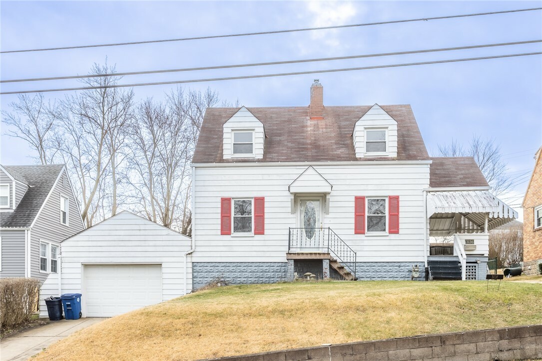 Property Photo:  3136 Vernon Ave  PA 15227 