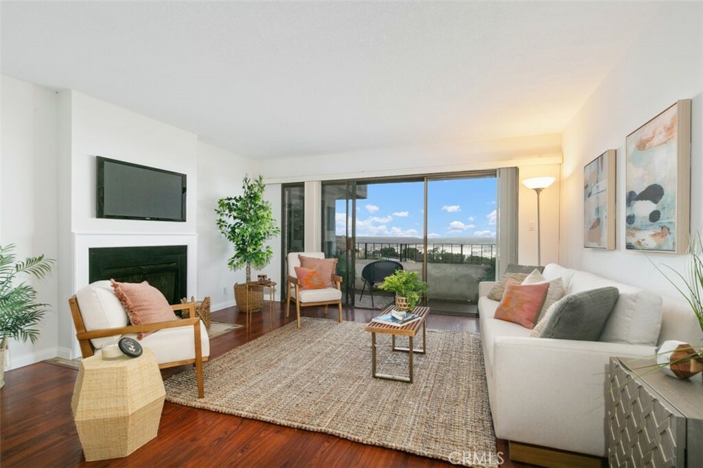Property Photo: 2600 E Panorama Drive 302 CA 90755