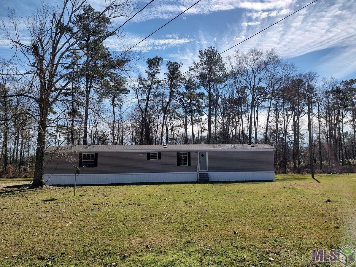 Property Photo:  18670 Cale Ln  LA 70754 