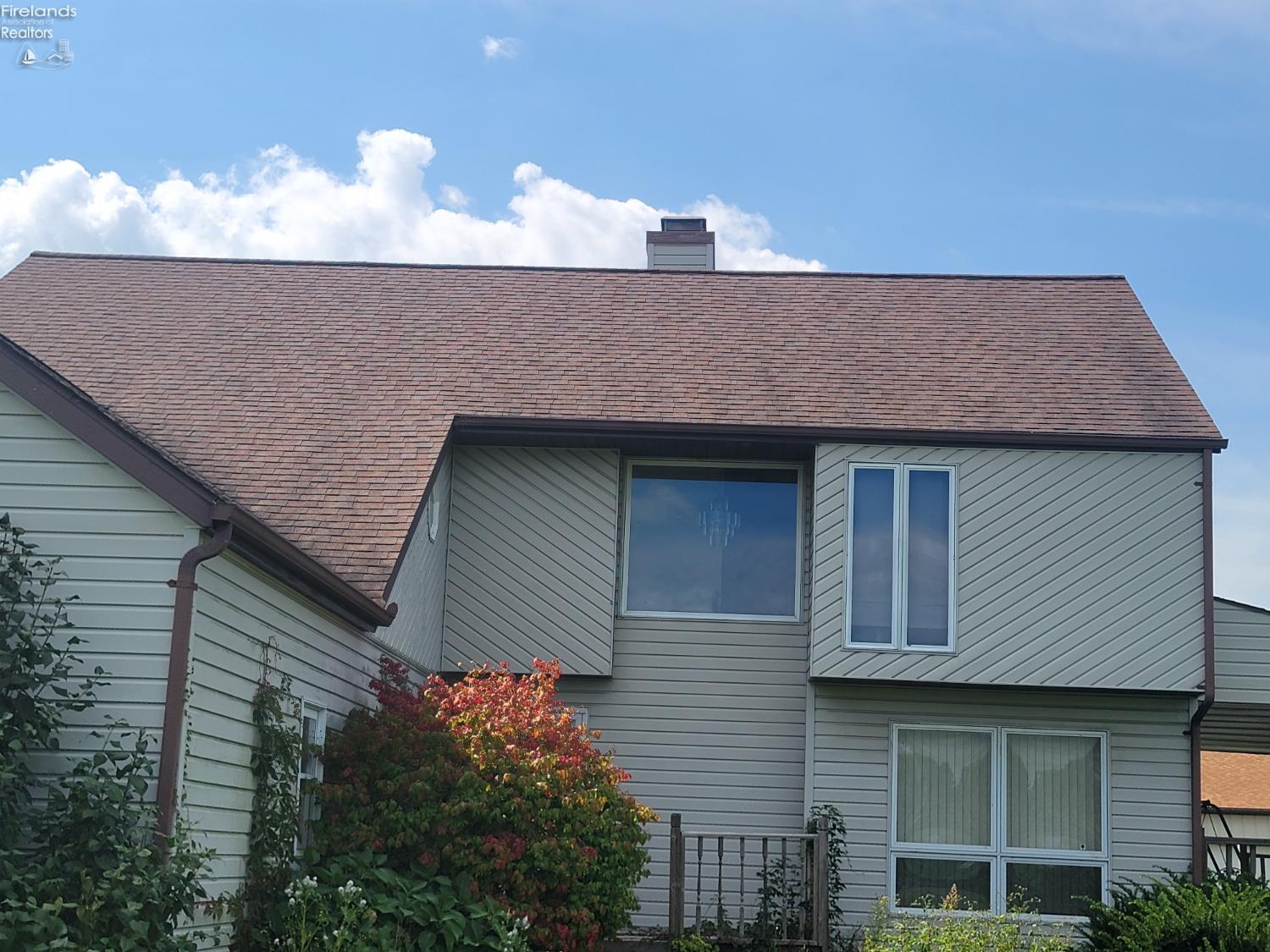 Property Photo:  1797 Old State Rd N  OH 44857 
