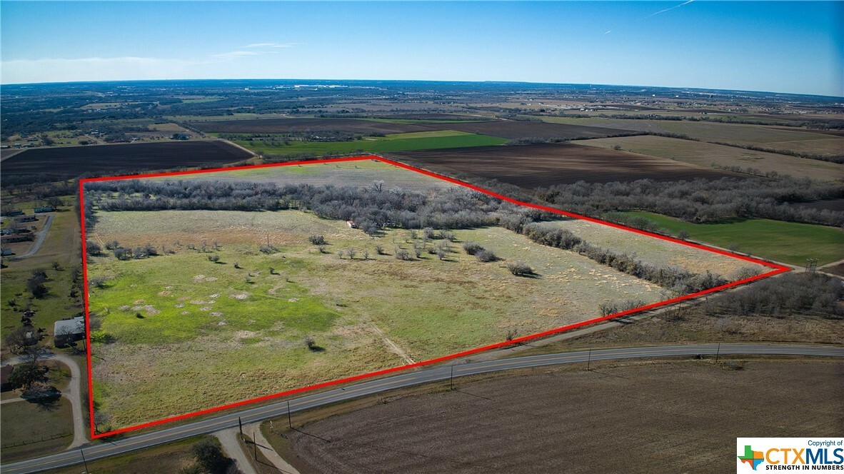 Property Photo: 657 Fm 1105 TX 78626