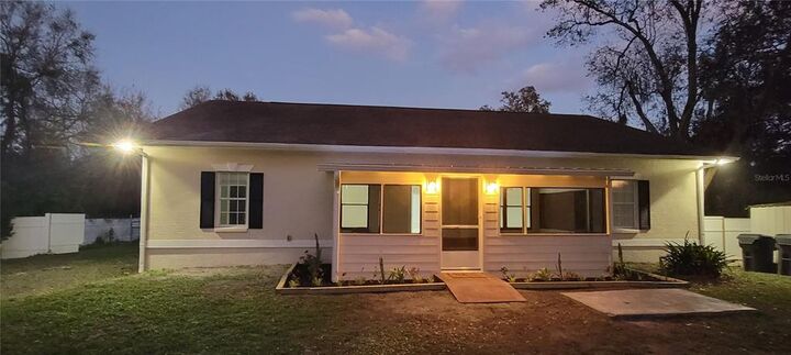 Property Photo:  6228 Springwoods Lane  FL 33811 