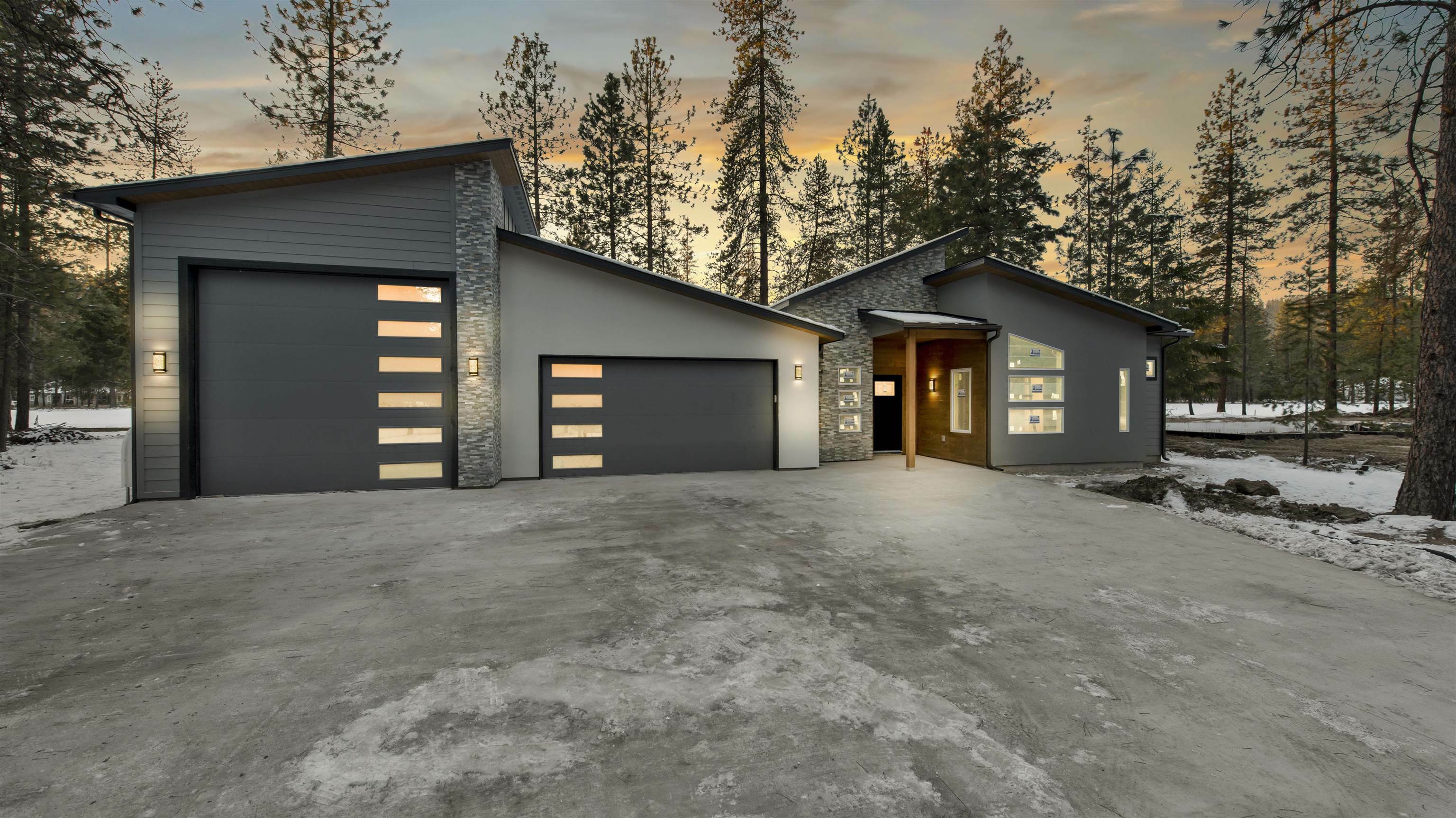 Property Photo:  530 Hogans Way  WA 99109 