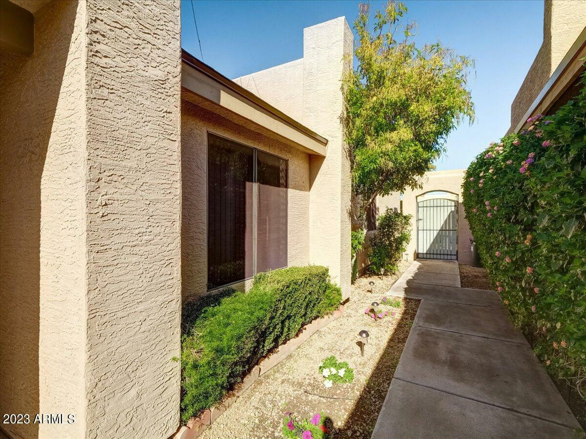 Property Photo: 4529 E Rosemonte Drive AZ 85050
