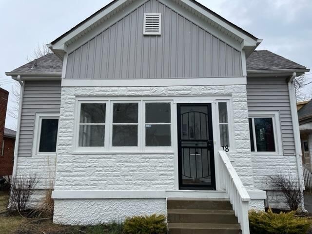 Property Photo:  18 Hereford St  OH 45216 