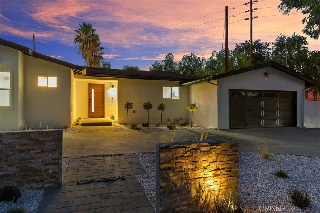 Property Photo:  5115 Rigoletto Street  CA 91364 