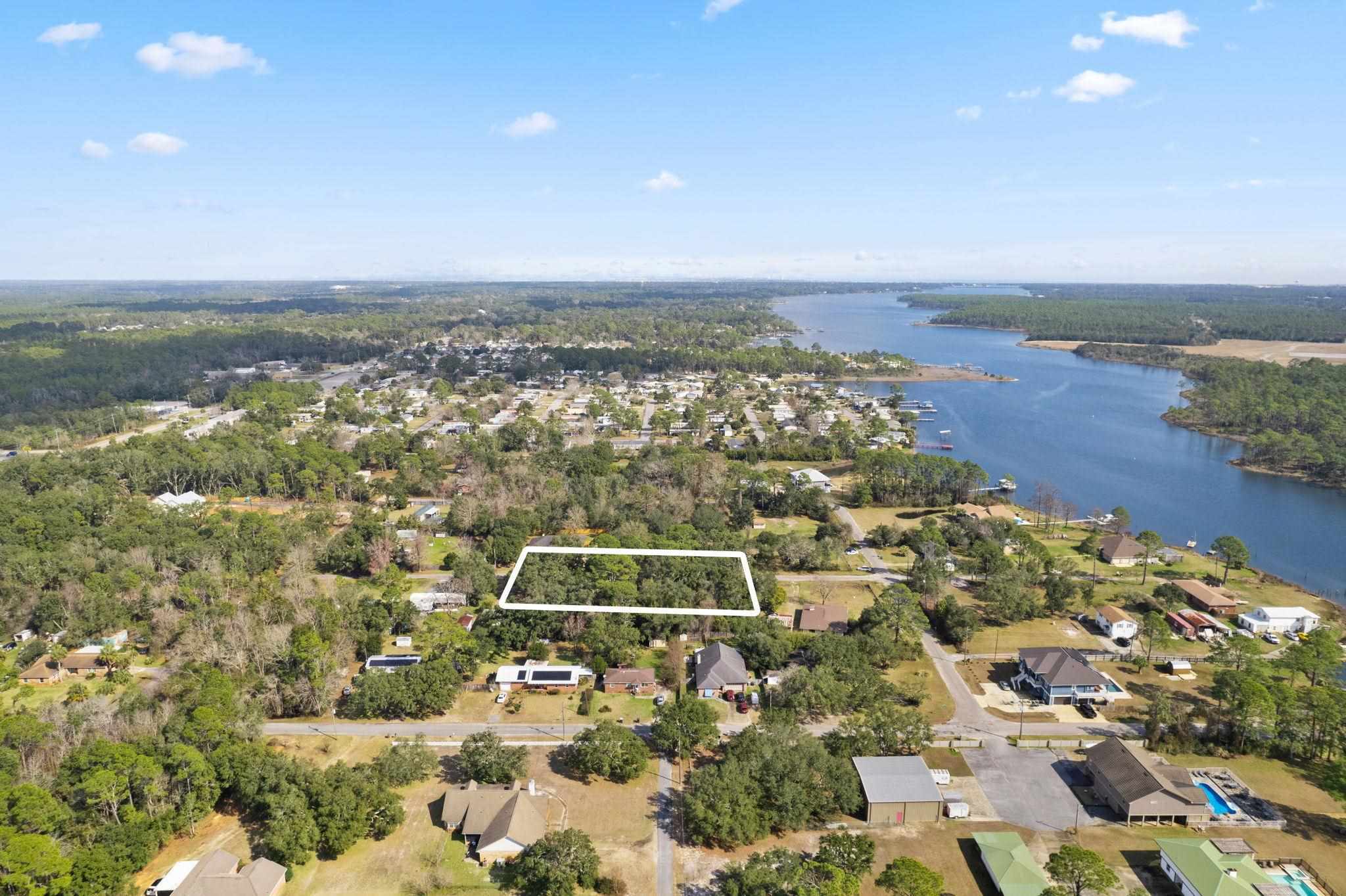 Property Photo: 2615 Grainger Ave FL 32507