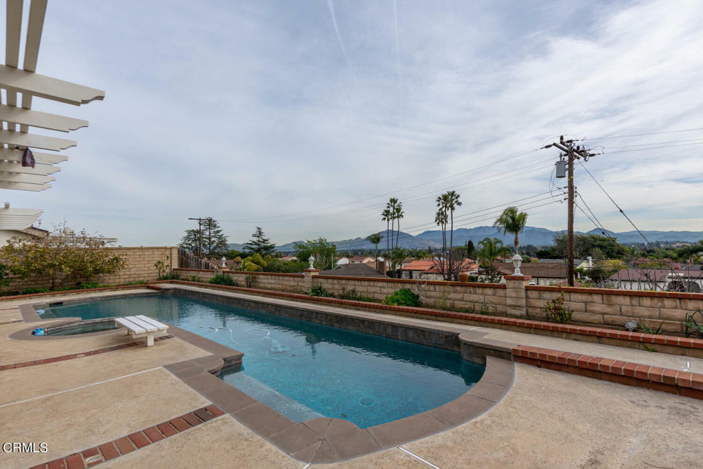 Property Photo:  368 Calle Converse  CA 93010 