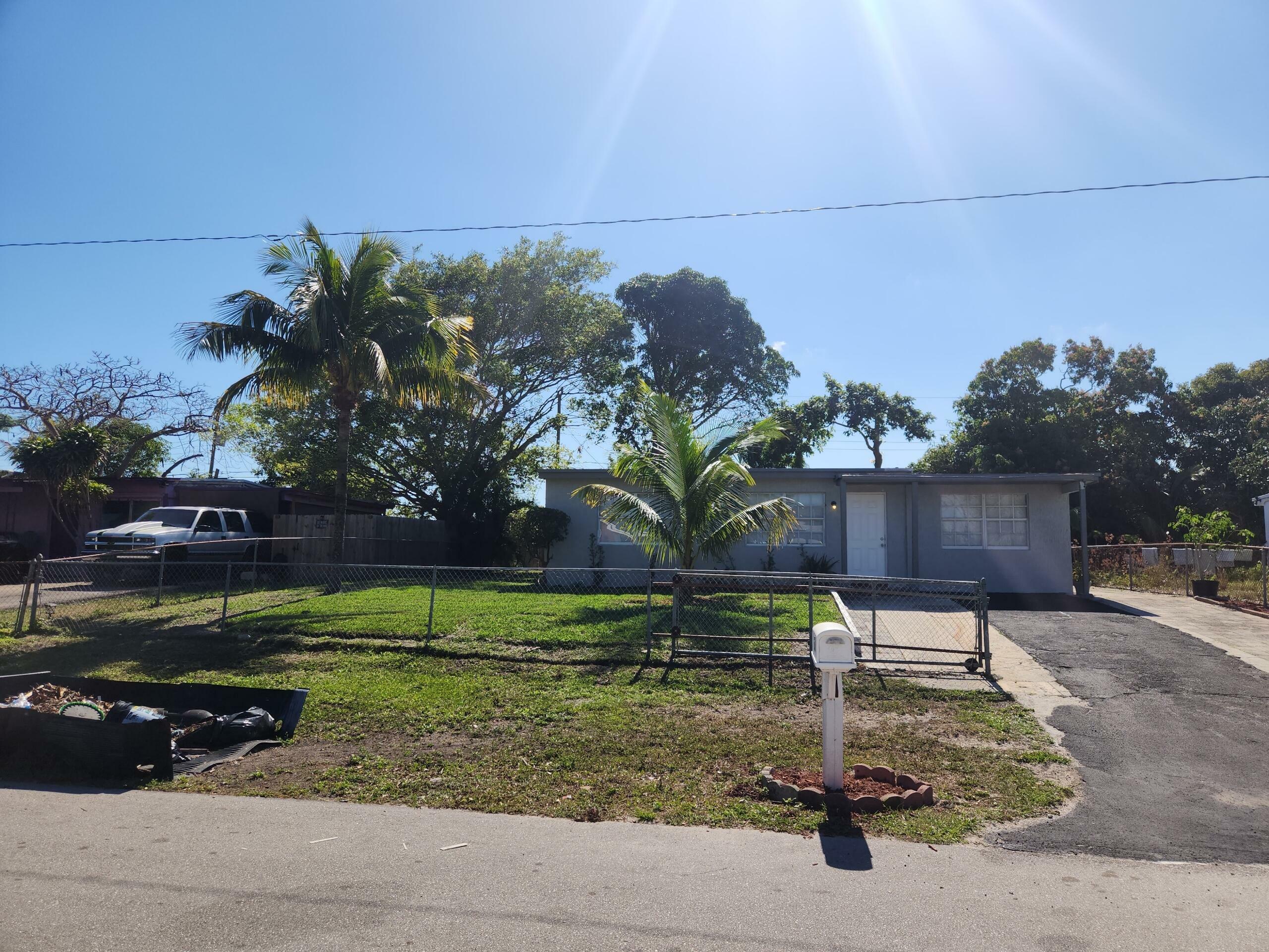 190 Hibiscus Tree Drive  Lake Worth FL 33462 photo