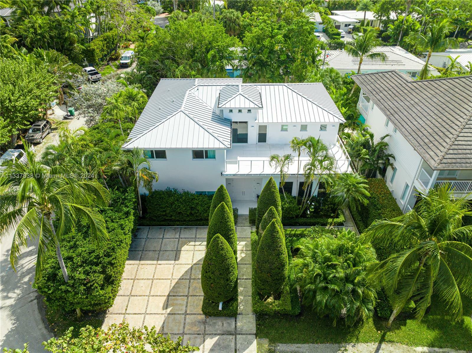 Property Photo: 345 Harbor Ct FL 33149