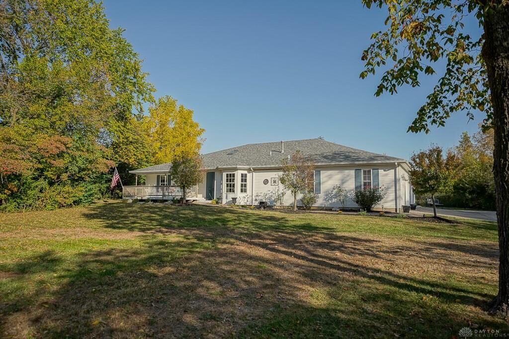 Property Photo:  7208 Howland Place  OH 45424 
