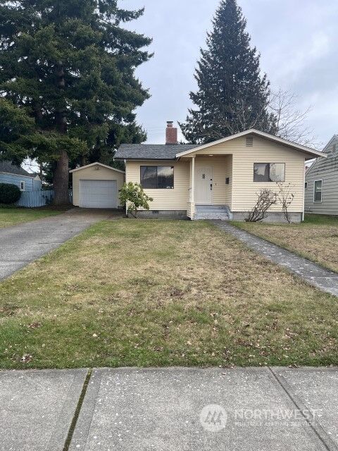 Property Photo:  1111 Lombard Avenue  WA 98201 