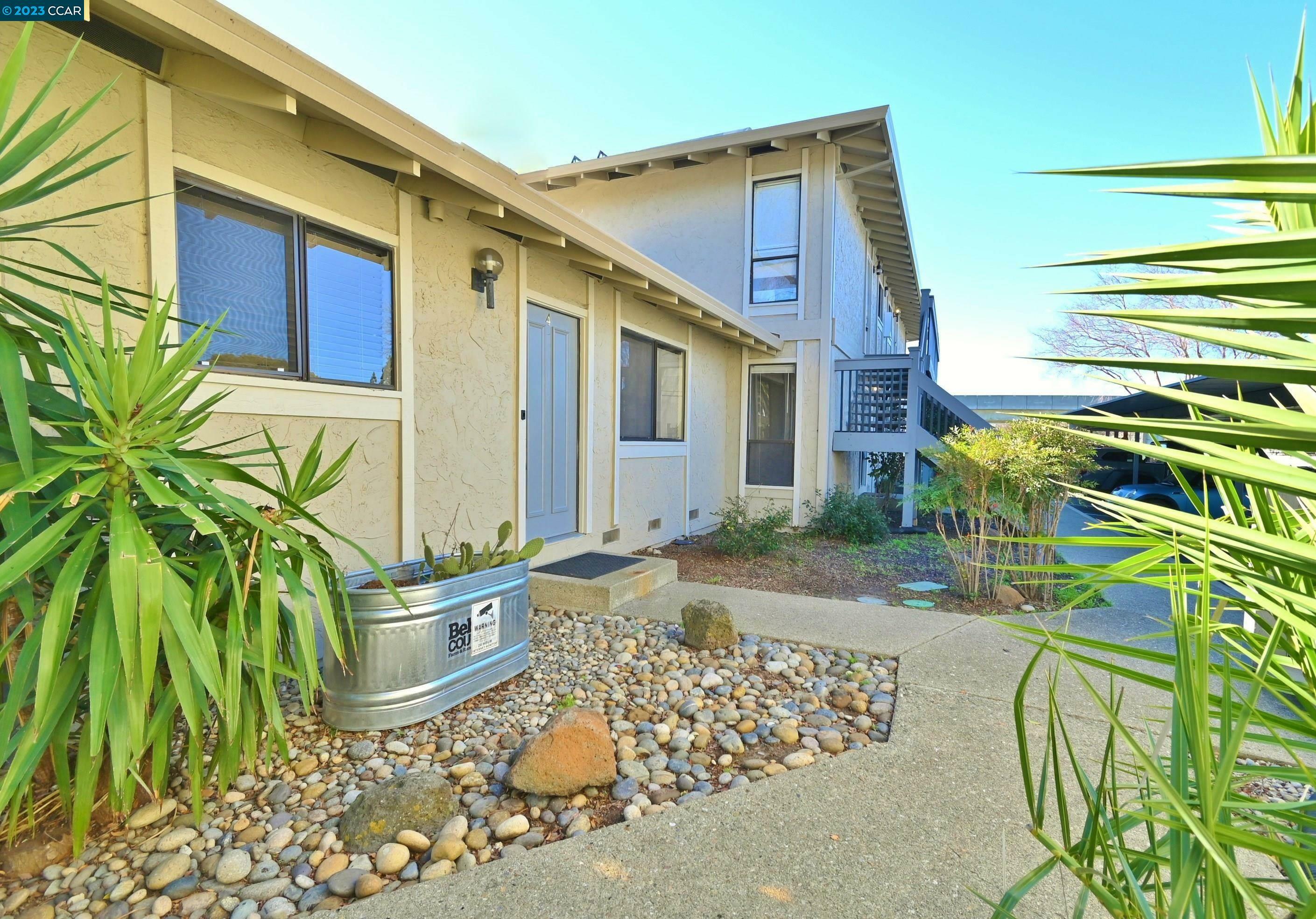 Property Photo:  2601 Sinclair Ave #4  CA 94519 