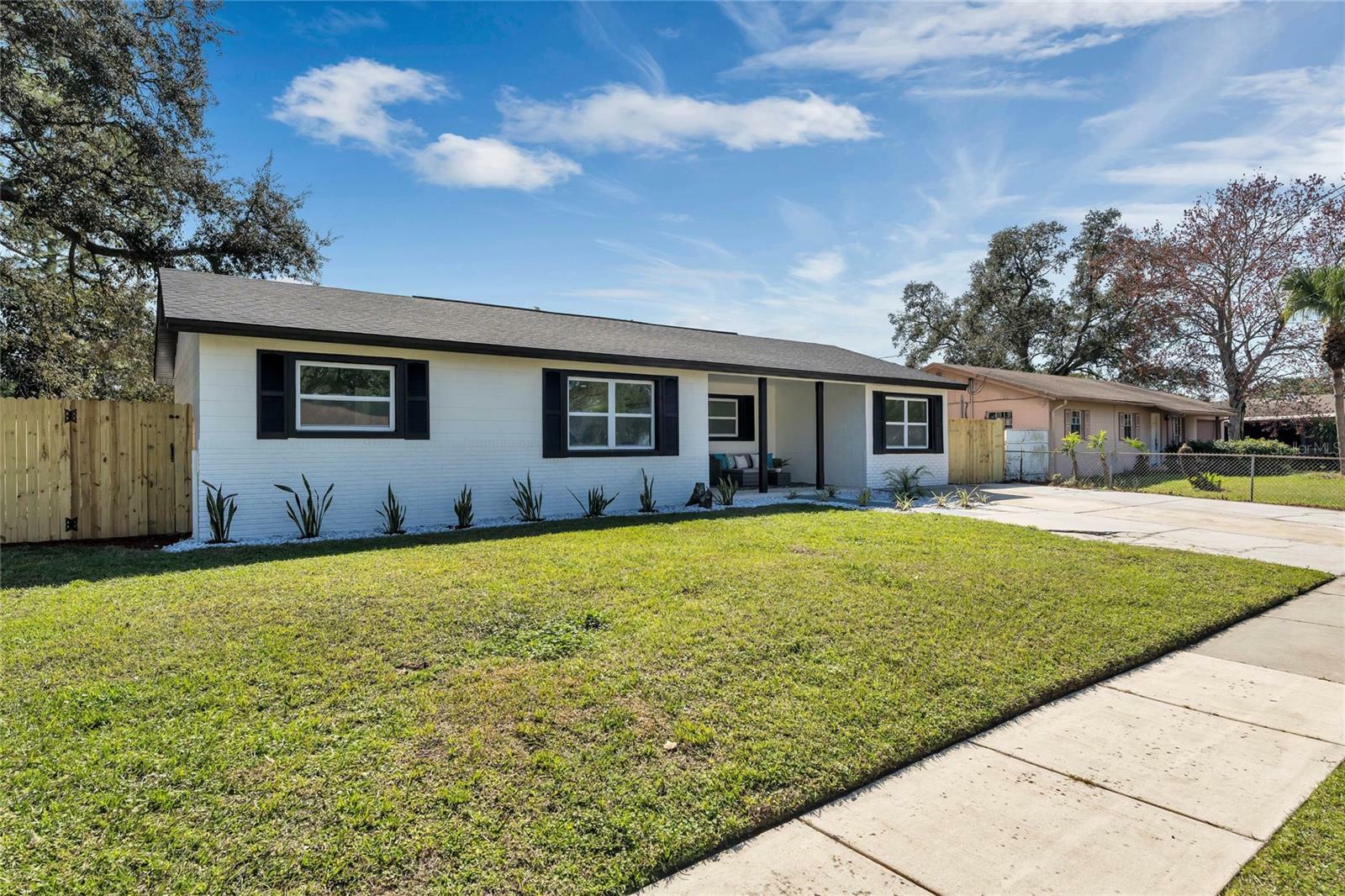 Property Photo: 105 Sage Street FL 32714