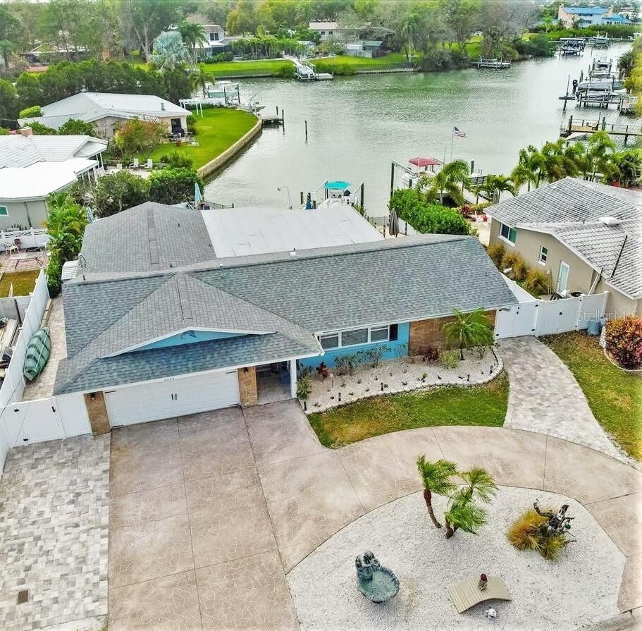 Property Photo:  2024 Church Creek Point  FL 33774 