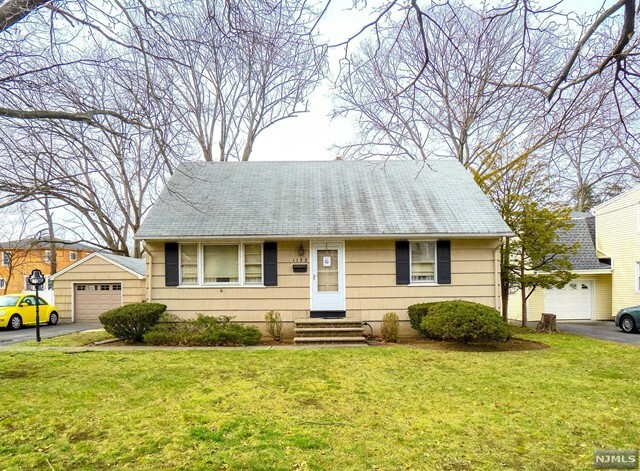 Property Photo:  1122 Boulevard  NJ 07646 