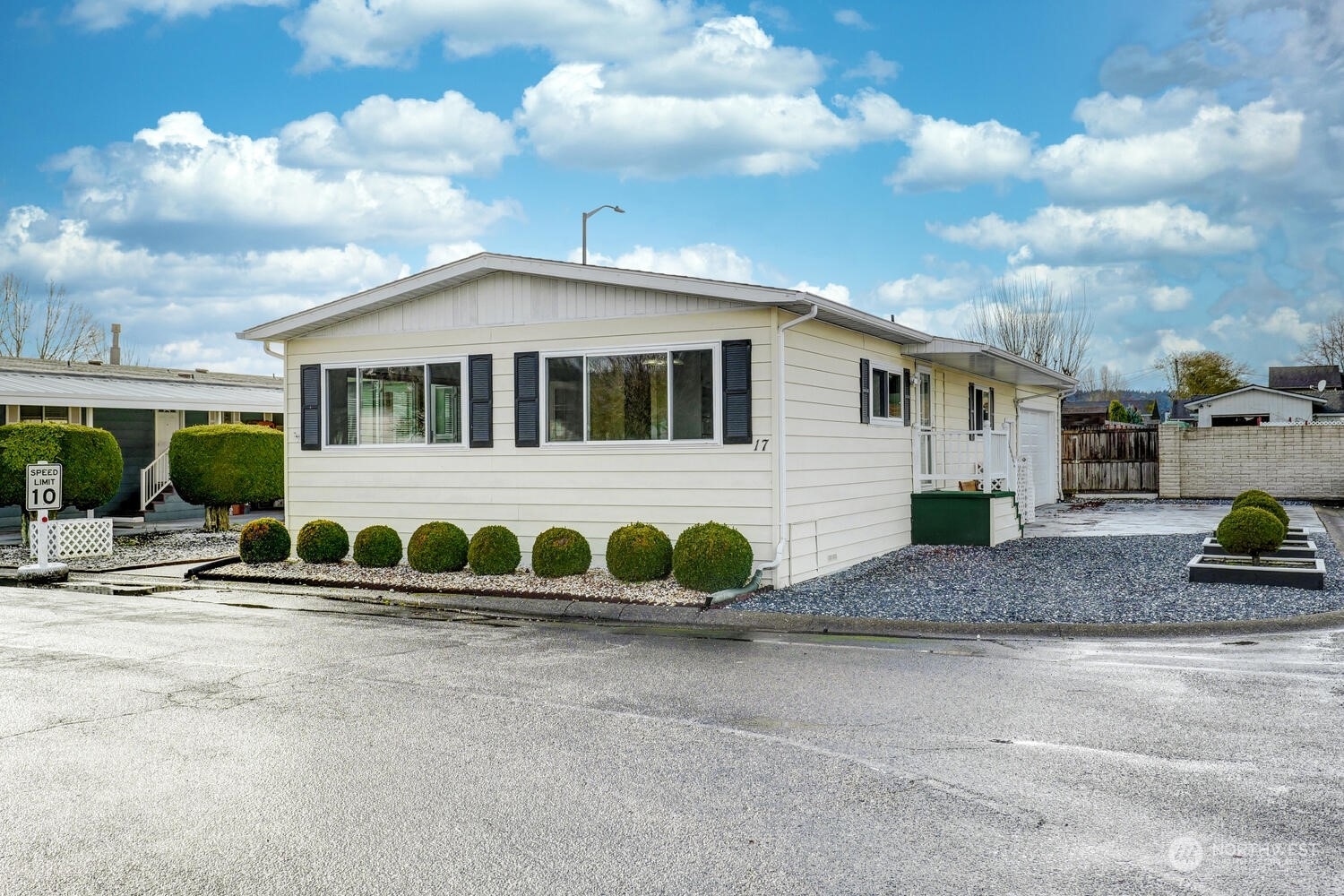 1402 22nd Street NE 17  Auburn WA 98002 photo
