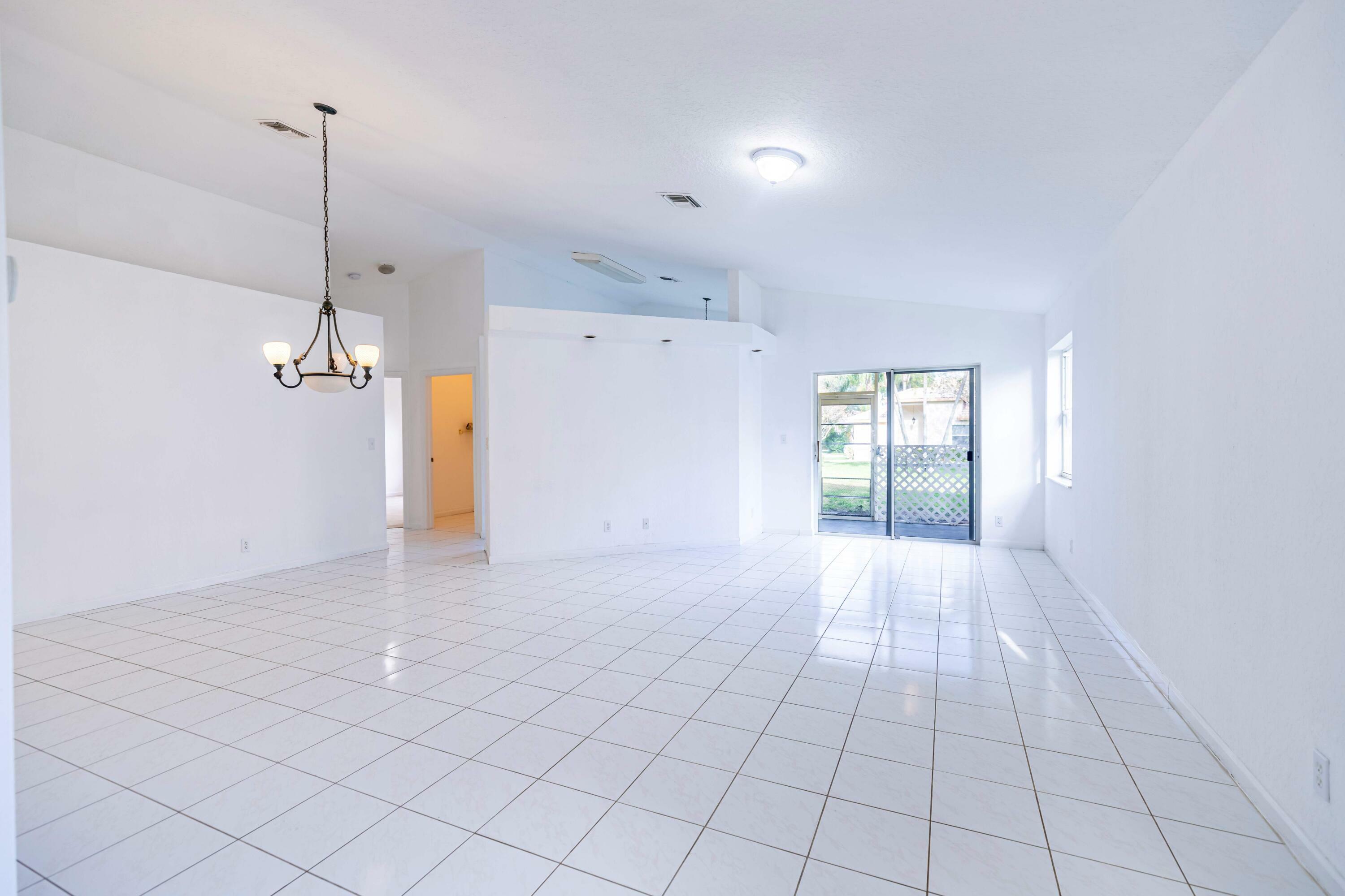 Property Photo:  1310 Sabal Lakes Road  FL 33445 